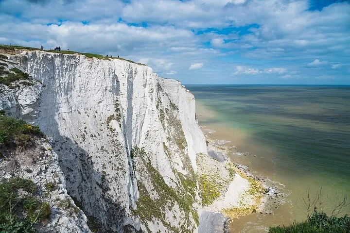 View from the top of the White Cliffs of Dover overlooking the ocean